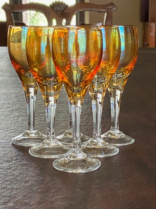 SET OF 6 AMBER IRIDESCENT STEMMED CORDIAL/SHOT GLASSES