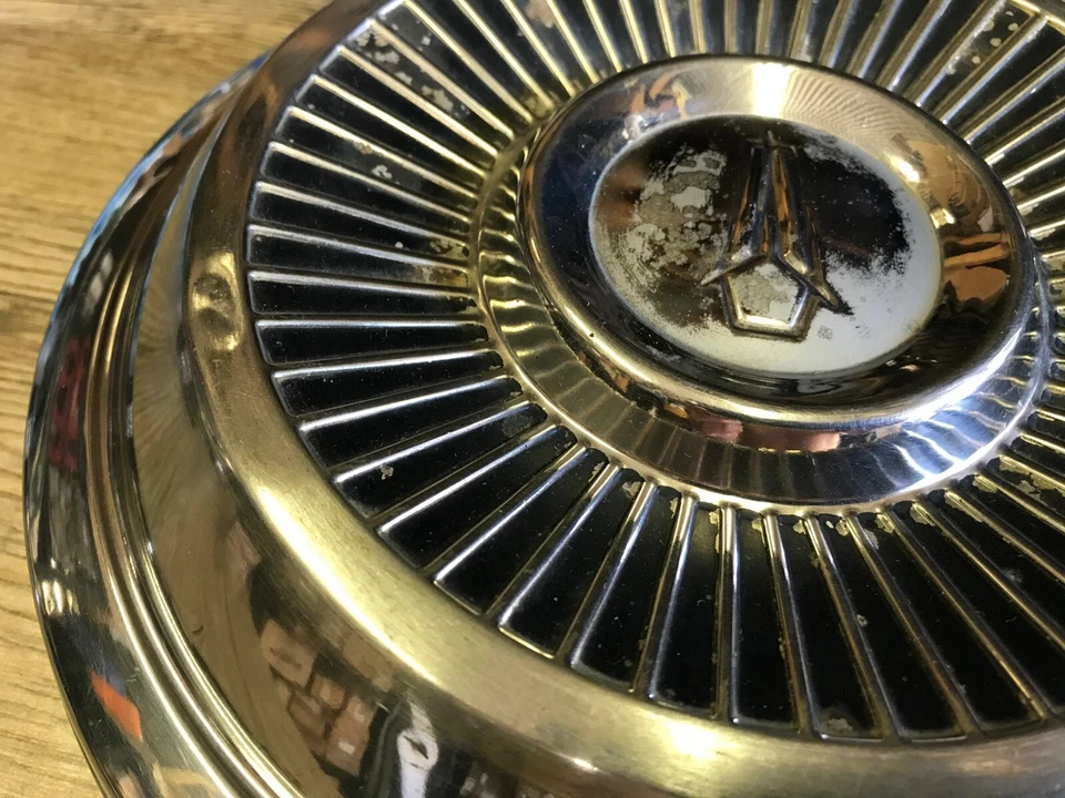 1967 67 PLYMOUTH GTX B КОРПУС Б/У СОБАКА ТАРЕЛКА СТУПИЦЫ КОЛПАЧОК КОМПЛЕКТ OEM - Изображение 3 из 4