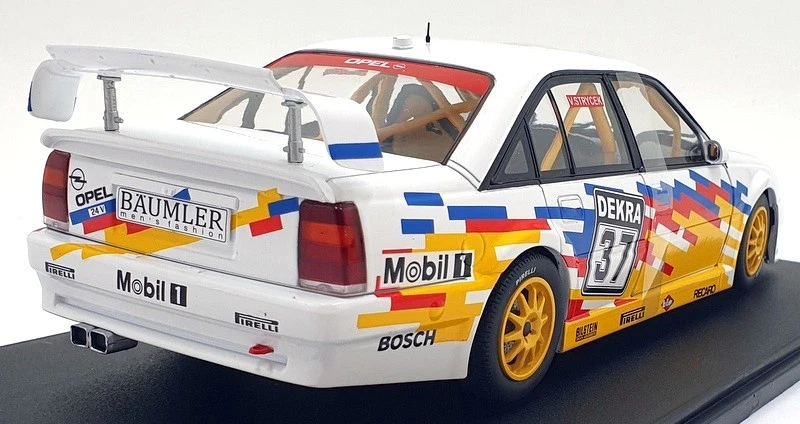 Solido escala 1/18 diecast S1809705 - Opel Omega - DTM 1991 - Strycek #37 Foto 2 de 4