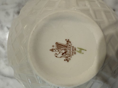 Belleek Shamrock & Trellis Bowl - Scalloped Edge - 6" Diameter - Picture 4 of 6