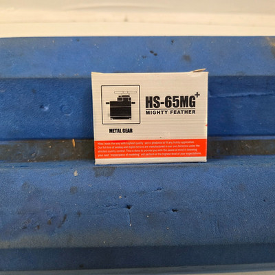 Hitech RC HS-65MG Servo