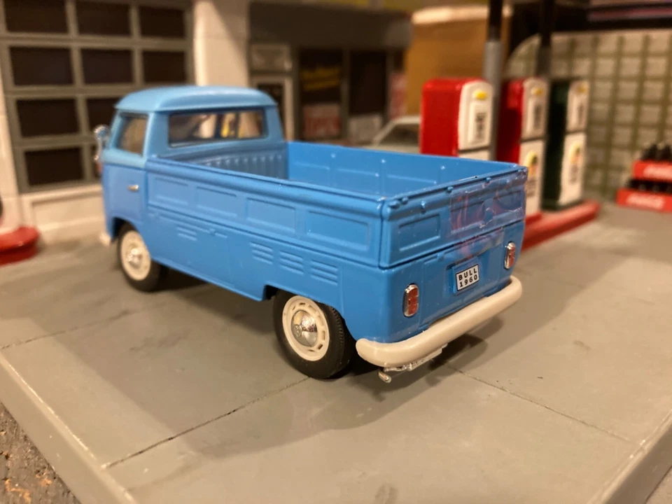 Volkswagen Type 2 1960 camioneta pickup cabina simple, escala 1/43 azul tutone Foto 3 de 4