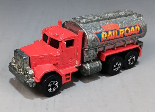 Vintage Hot Wheels 1979 Peterbilt Railroad Tanker Truck No Hoses