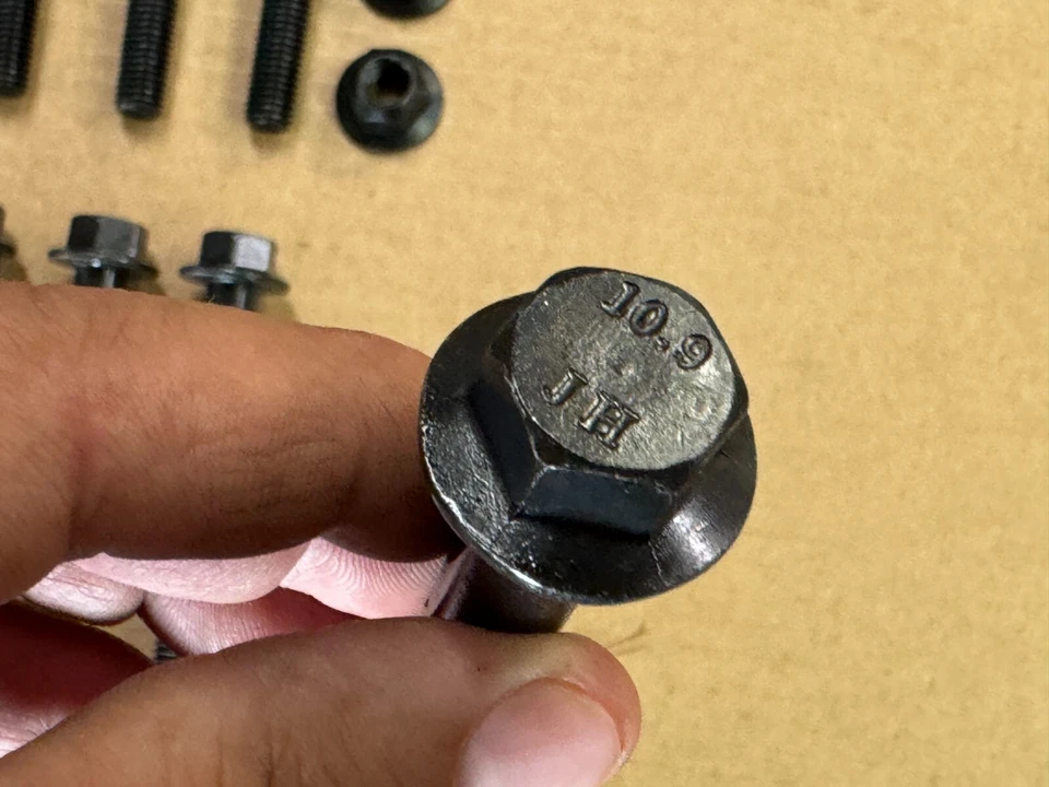 Болты рычага управления задней осью 86-87-93 Ford Mustang 8.8 НОВЫЕ 10.9 HEAVY DUTY GT LX - Изображение 2 из 4