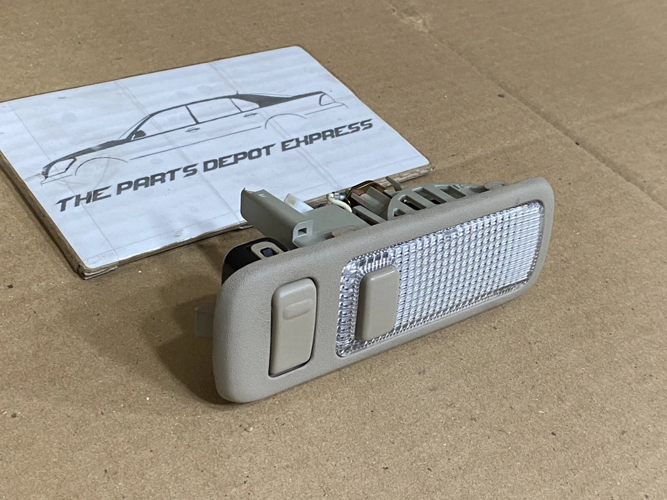 Rear Interior Lamp Light Right 2001-2006 Lexus LS430 OEM 8125050110 81250-50110 - Image 3 of 4