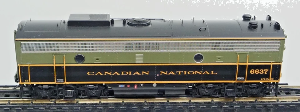 Rapido 221006 HO Canadian National CN #6637 F9B DCC Sound Custom Fitted Loco - Image 2 of 4