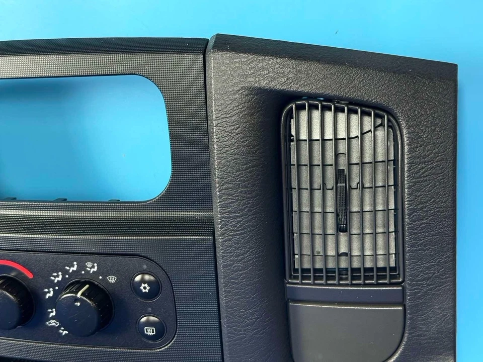 Dodge Ram 1500 2002-2005 4x2 tablero radio bisel moldura panel aire acondicionado 02-05 5GV52TRMAB 03 Foto 4 de 4