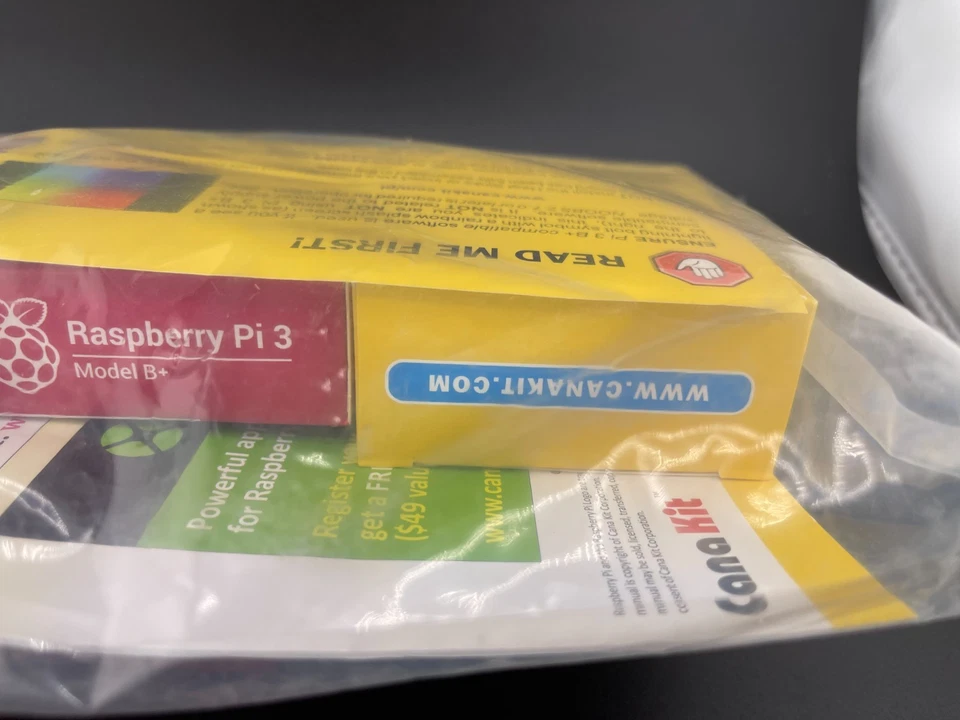 Raspberry Pi 3 Model B+ 1.4GHz Quad Core WiFi Bluetooth + Case + Power + Switch - Image 4 of 4