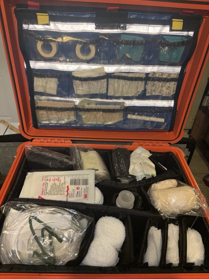 Estuche rígido impermeable Pelican 1550EMS con organizador y divisores EMS (naranja) Foto 4 de 4