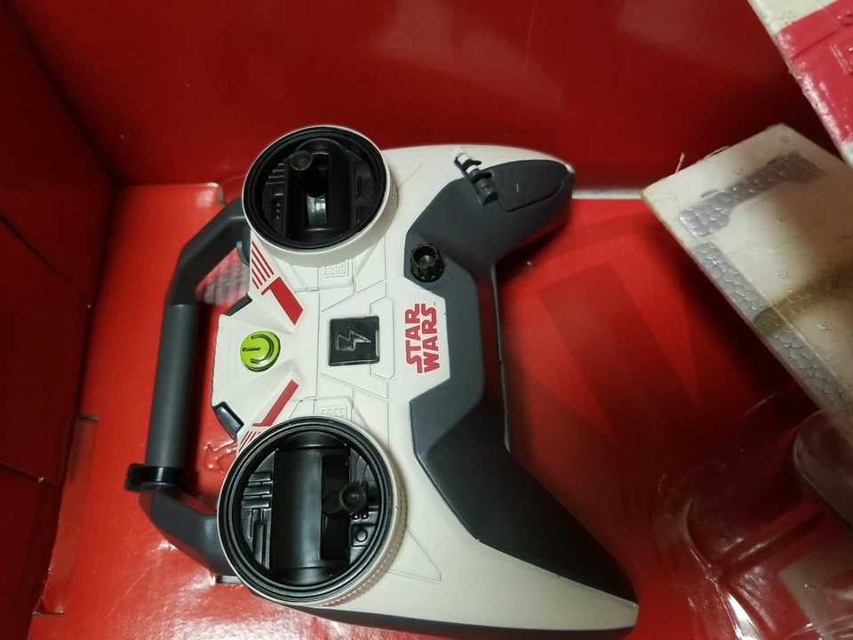 Air Hogs Star Wars Remote Control X-Wing Starfighter with R2-D2 Riding Co-Pilot - Image 2 of 4