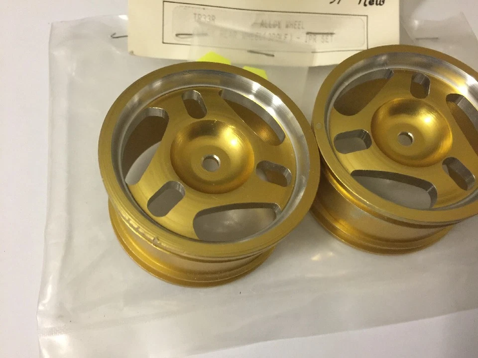GPM Racing Products TR33R Alloy Aluminum Rear Wheel 3 Pole Gold Set - Image 2 of 4