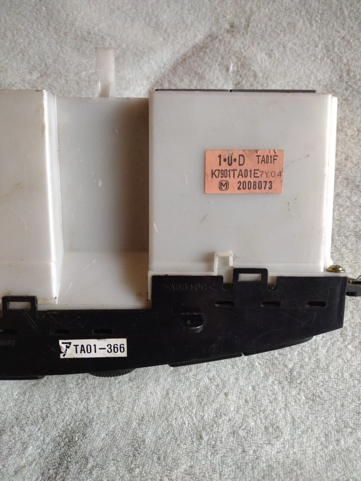 1998 Mazda Millennia Temperature Control Unit - Imagem 3 de 3
