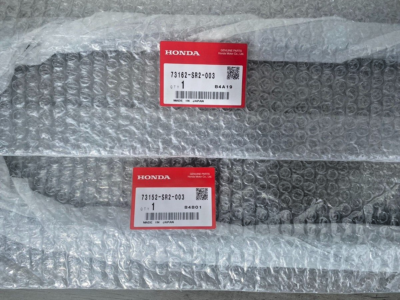 コロナ Genuine Honda 73152-SR2-003 / 73162 Molding Wind Shield Left and