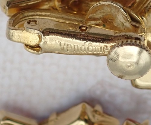 Vintage Vendome Pink Kite Rhinestone Layered Gold Tone Clip Earrings - Picture 6 of 6