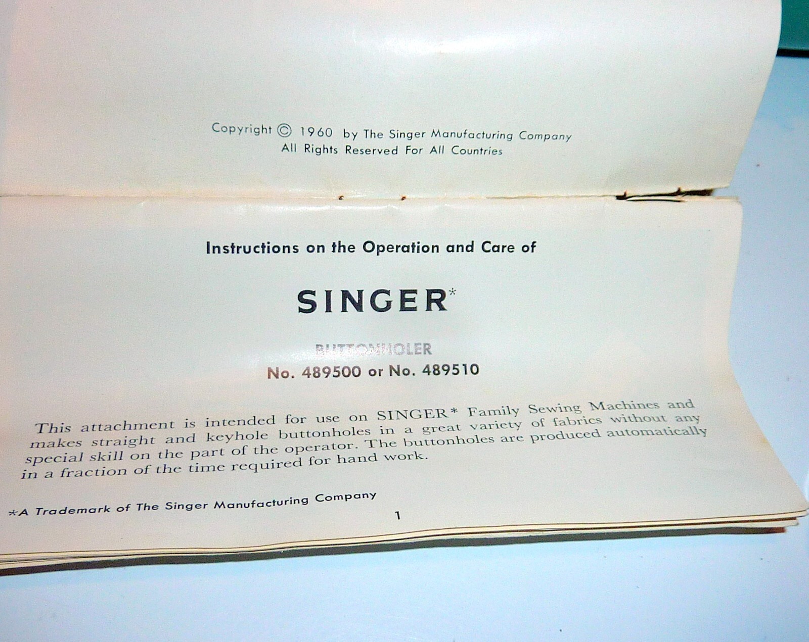 Singer 1960 Slant Needle Buttonholer Mint 489500 489510  With Manual   Complete