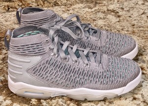 nike flyknit basketball jordan