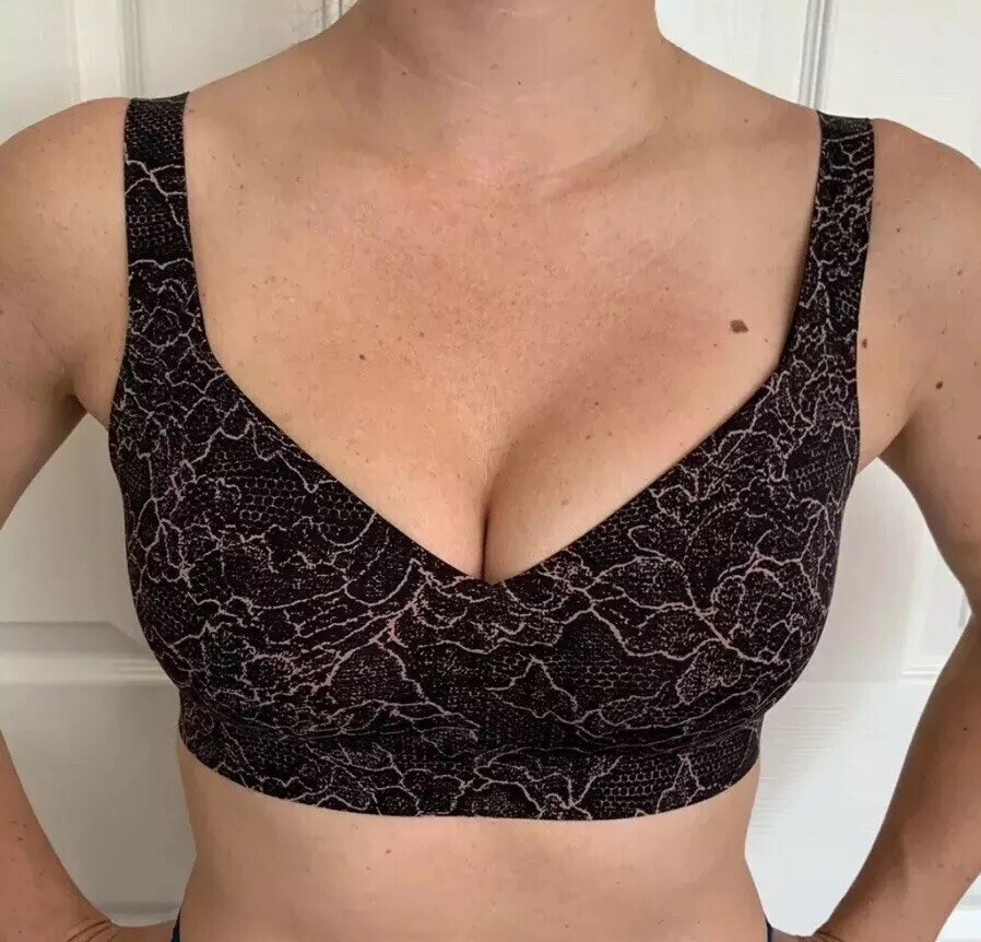 Lululemon Size 32DD Like Nothing Bra Black LSRB Natural Even Run Yoga  Ultralu | eBay