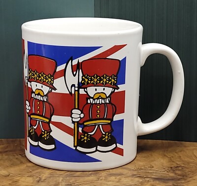 True Vintage Beefeater Union Jack Staffordshire Tasse ''Made in England'' sehr gut