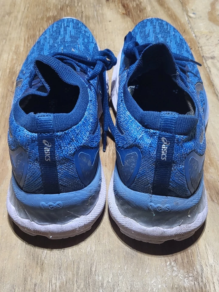 Zapatos para correr ASICS Gel-Nimbus 23 para mujer 8 tejidos, gris hilo dental/azul MAKO Foto 4 de 4