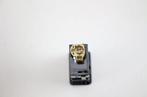 2023 Mercedes Sprinter 3500 Usb Connector Type C 247-820-38-02 - Picture 3 of 7