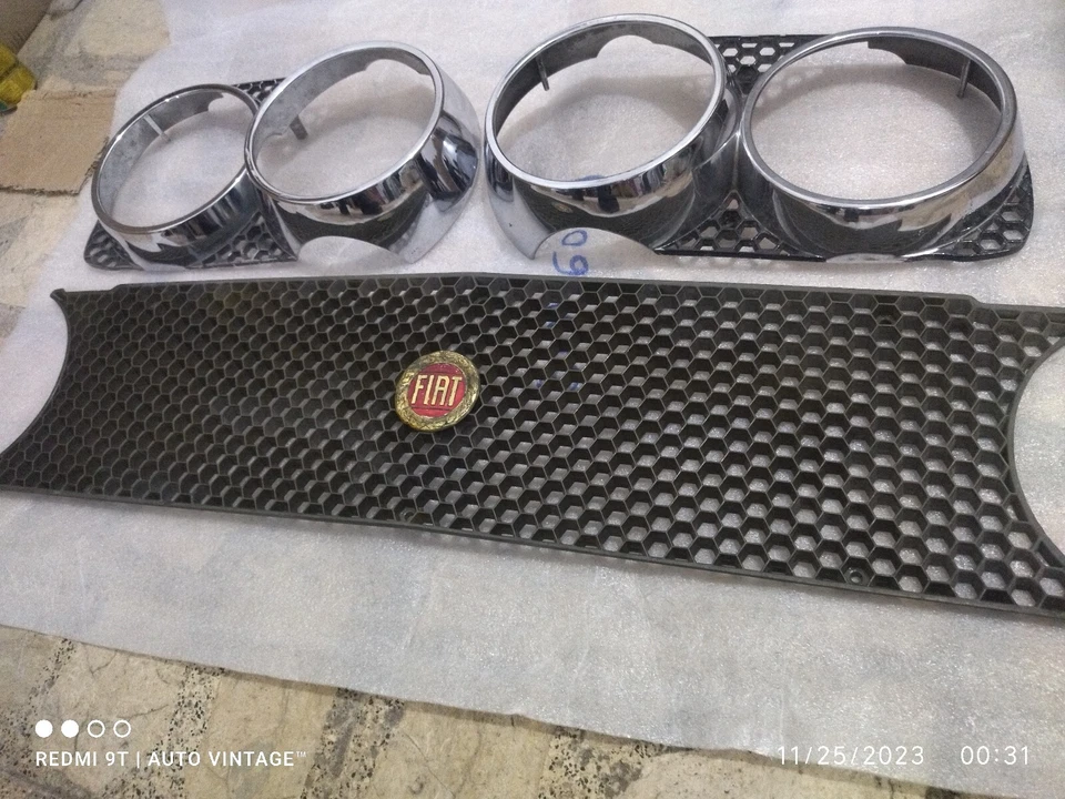 FIAT 124 SPORT CUPÉ BC Máscara Completa REJILLA GRIGLIA MASCHERINA E INSIGNIA Foto 3 de 4