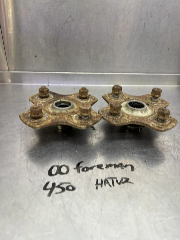 1998 Honda TRX 450 ES Foreman 400 98 99 00 01 LH RH Rear Wheel Hub Mounts - Image 2 of 4