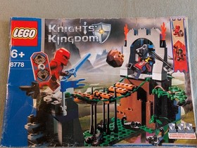 LEGO Castle: Border Ambush (8778) Complete with Minifigs
