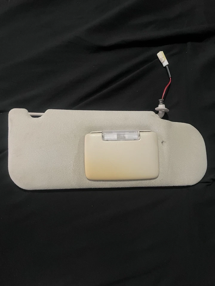 2006 - 2012 Nissan Sentra Sun Visor Shade Right Passenger OEM - Image 3 of 3