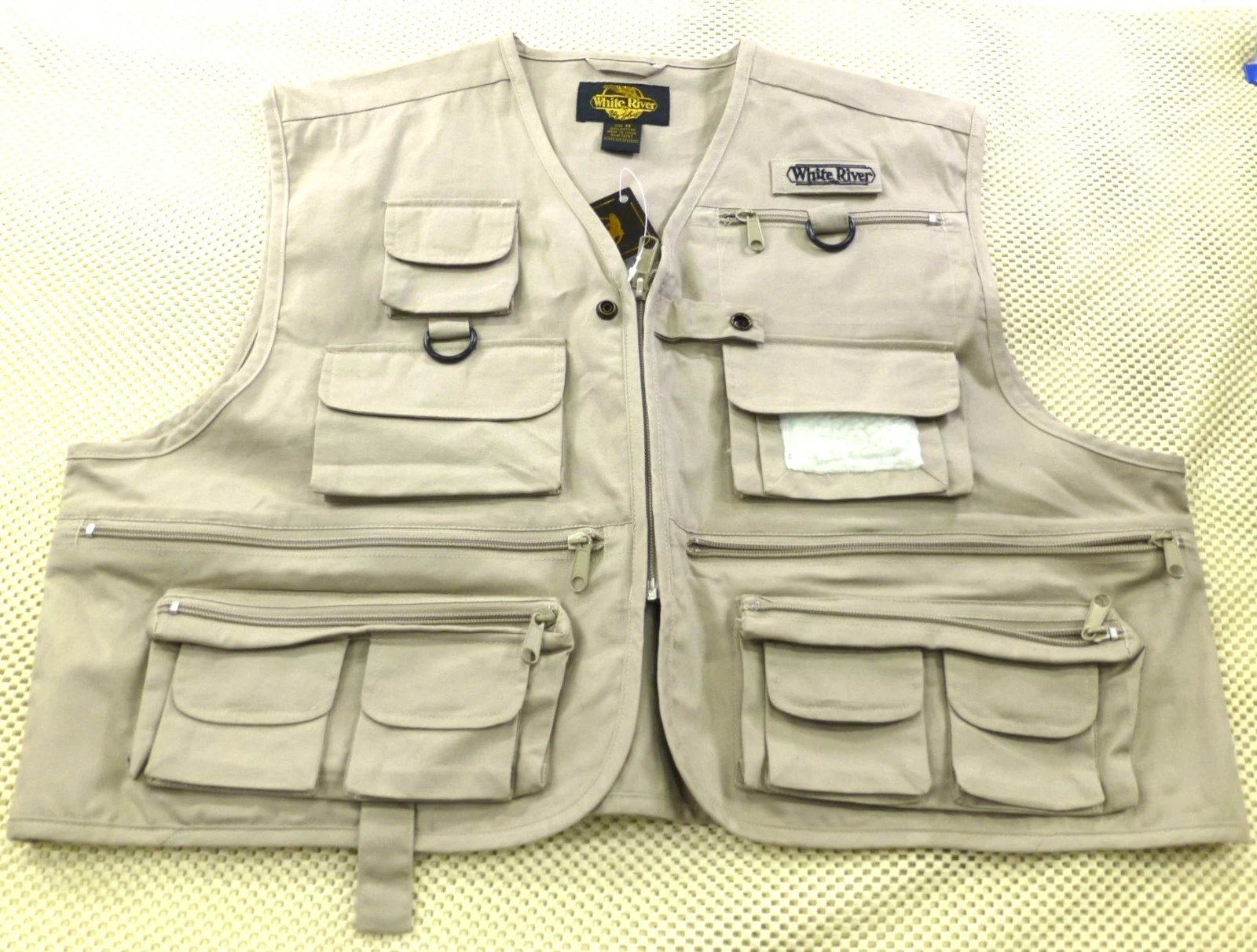 NWT White River Fly Shop 20 Pocket Tan Fishing Vest Med Breathable & Water-Resis
Opens in a new wind