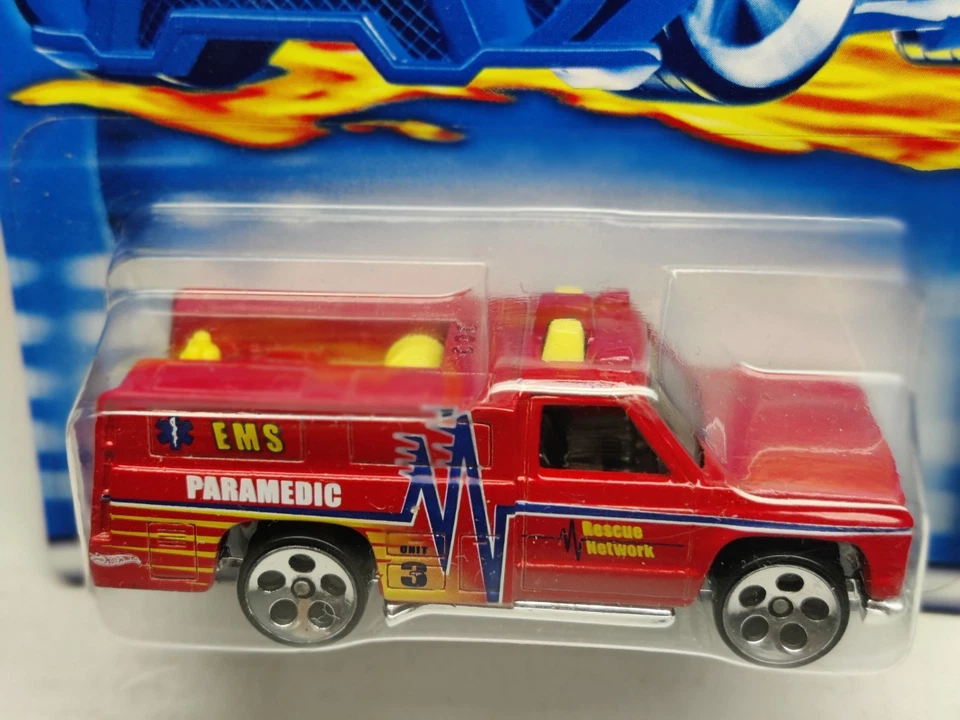 Hot Wheels 2001 Mainline/Collector #193 RESCUE RANGER EMS Paramedic Red w/5DotSp - Image 2 of 4