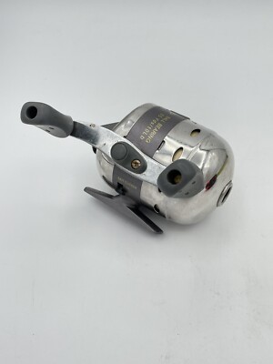 Moulinet De Pêche Shakespeare Synergy TI 10 – Spincast, 2 Roulements, Pré-garni – NEUF