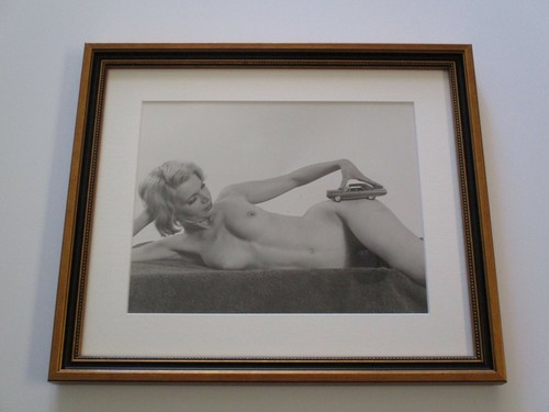 BILL HARVEY ART PHOTOGRAPHY CALIFORNIA NUDE VINTAGE FEMALE NUDE TOY CAR WOMAN - Picture 2 of 5