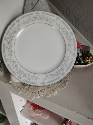 Vintage Noritake Fine Chine Floris Pattern 7005, Set Of 4 Dinner Plates