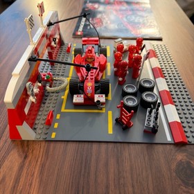 LEGO Ferrari F1 Pit Set 8375 Racers 100% Complete Set w/ Manual
