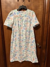 Vintage Pastel Floral Long Sleeve Nightgown Cozy Grandma 80s 70s Retro Textured
