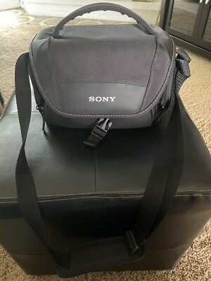 Sony LCS-U21 Soft Carrying Case for Cyber-Shot and Alpha NEX Cameras Black