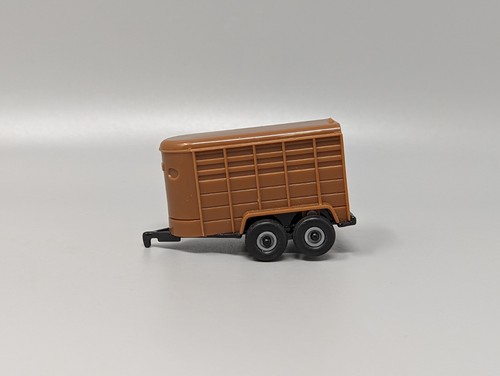 Ertl Farm Brown Black Metal Plastic 1:64 Horse Trailer 3" - Picture 3 of 9