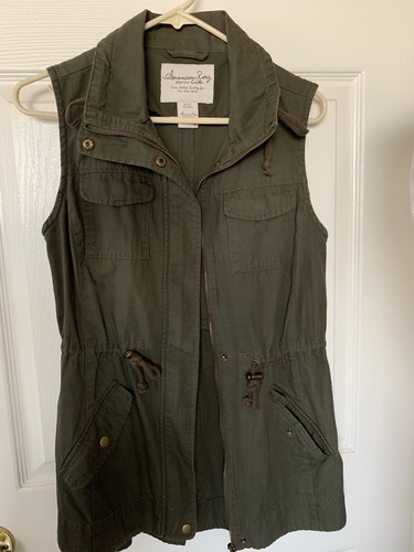 American Rag Green Utilty Cargo Vest 