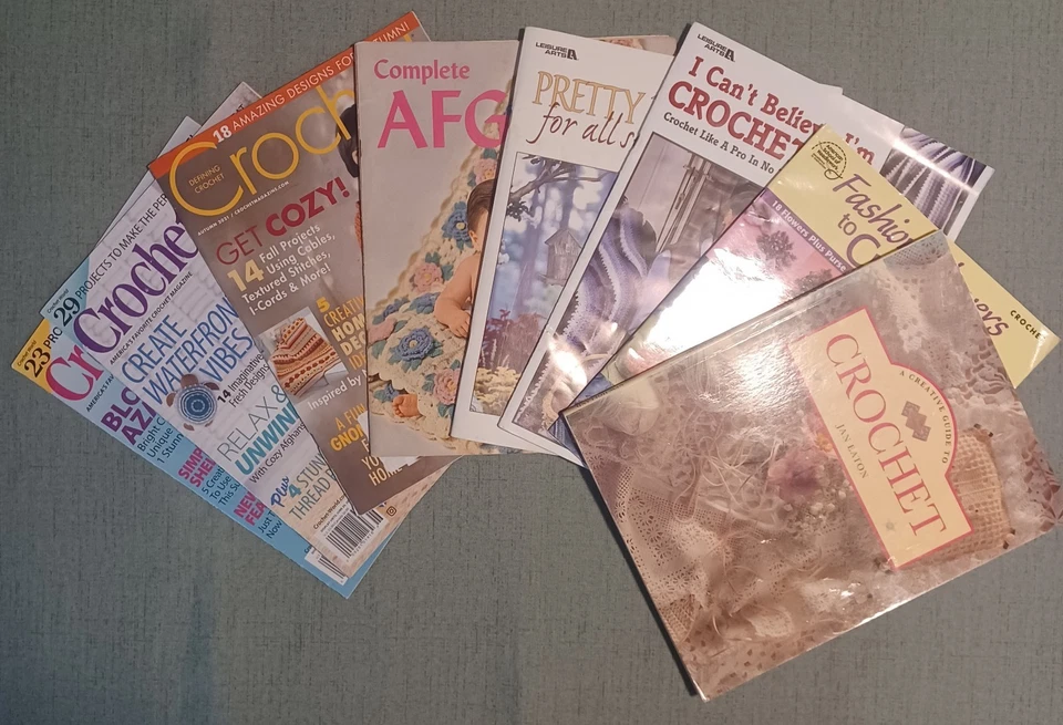Lot Of 8 Crochet Books & Magazines EUC Tons Of Patterns! Please see Desc - Image 2 of 4