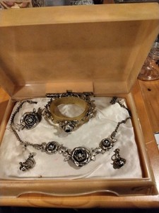 art deco jewelry in original box