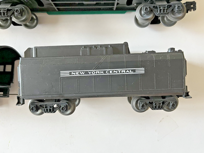Lionel O-scale 4-4-2 Steam Locomotive 8632 & Pennsylvania Square