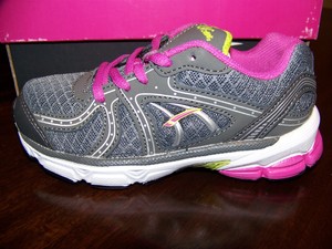 running shoes childrens