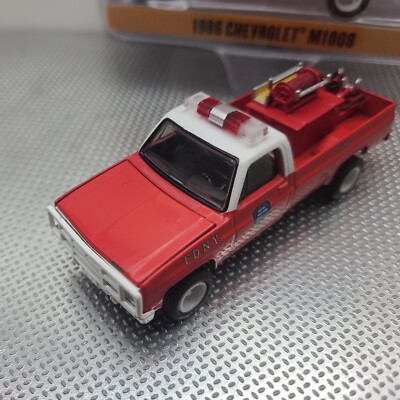 1:64 Greenlight 1986 Chevrolet 4x4 M1008 FDNY Fire Rescue Truck