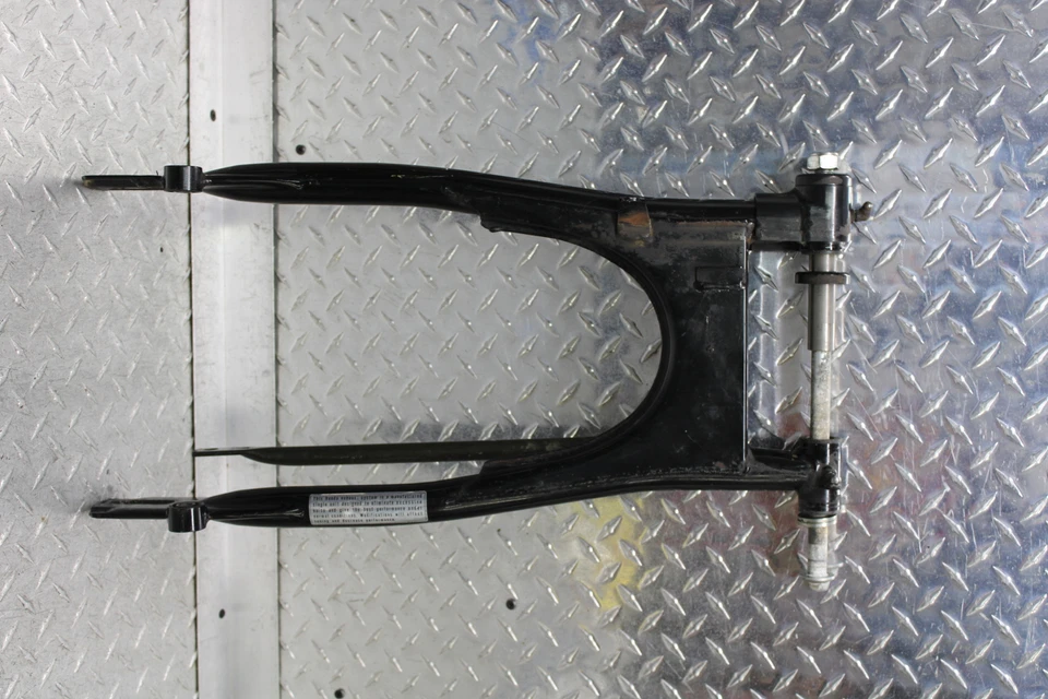 Honda cm400C 1981 basculante trasero personalizado brazo de suspensión 52110-447-000za Foto 4 de 4