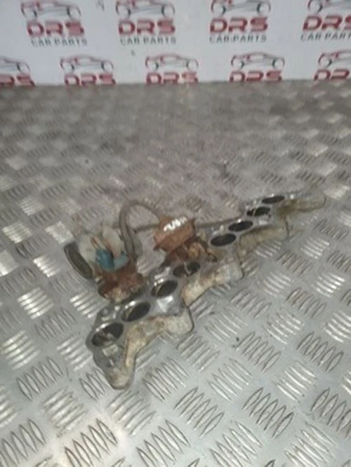 TOYOTA MR2 CUERPO DEL ACELERADOR MARIPOSA + VÁLVULA DE VACÍO DE PURGA 1.6 (1984 - 1989) MK 1 Foto 4 de 4