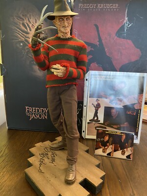 SIDESHOW EXCLUSIVE FREDDY KRUEGER VS JASON 1:4 Scale FIGURE