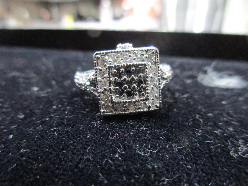 Anillo vintage de PARK LANE Pave y circonita cúbica placa de plata talla 9 Foto 2 de 3