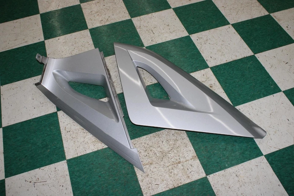 02-13 Avalanche *SCUFFS* Silver Driver Left LH Bed Pair Cladding Trim Panels - Image 2 of 4