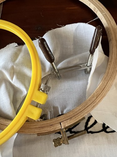 3 Metal, Plastic & Wood Embroidery Hoop Rings 6",7",8" & 1 Embroidery Cloth Pck! - Picture 5 of 9