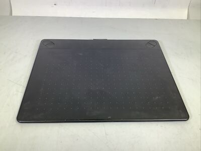Wacom CTH-690 Intuos Art Black Touch Graphics Tablet - NG H3E